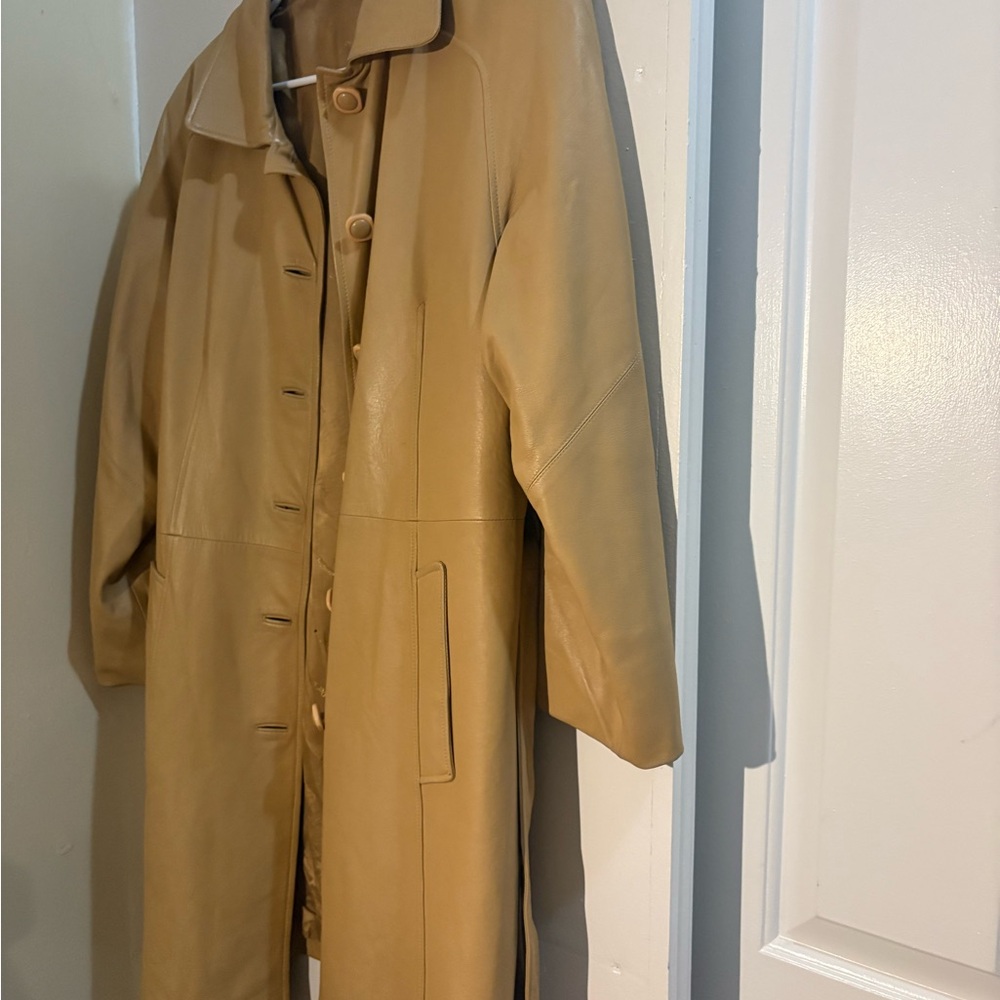Elegant Genuine Leather Trenchcoat
